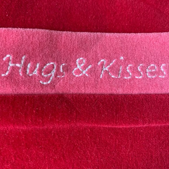 Hugs and Kisses red Valentine's pillow - Picture 2 of 2